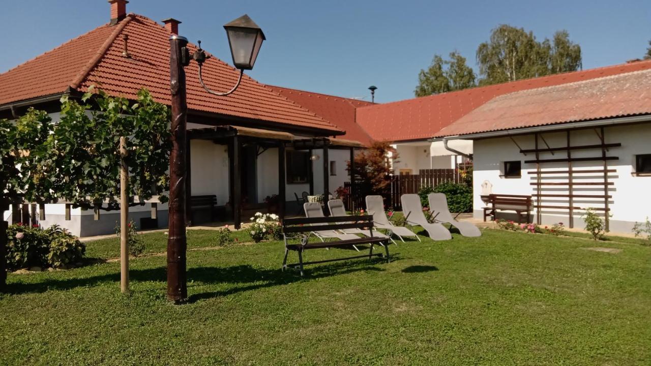 Pocitniska Hisa Kog Villa Bagian luar foto